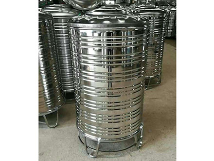 不锈钢圆柱形热水箱