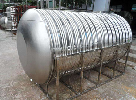 不锈钢卧式冷水箱